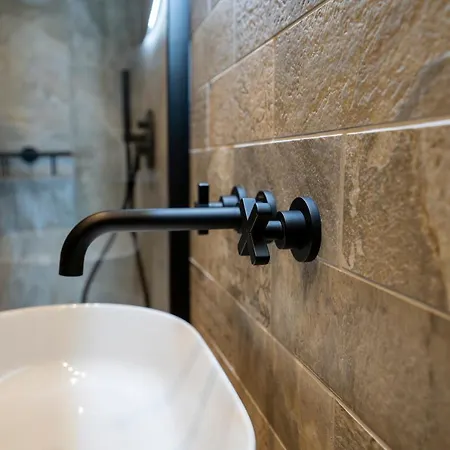 Non-sens By L'occitane 木屋 霍赫林德