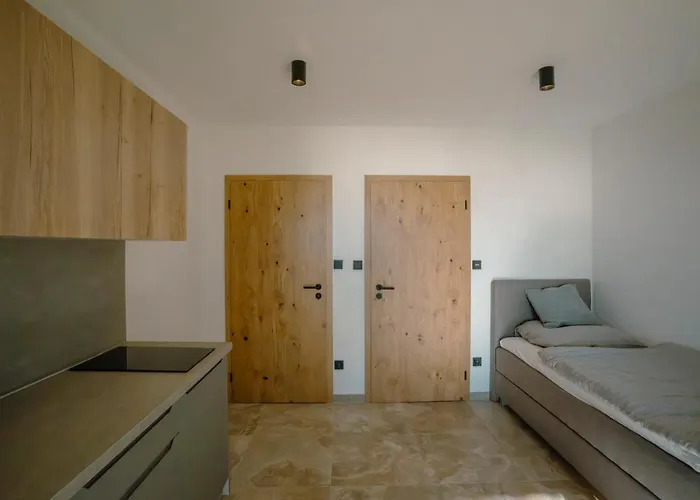 Non-sens By L'occitane Domek alpejski